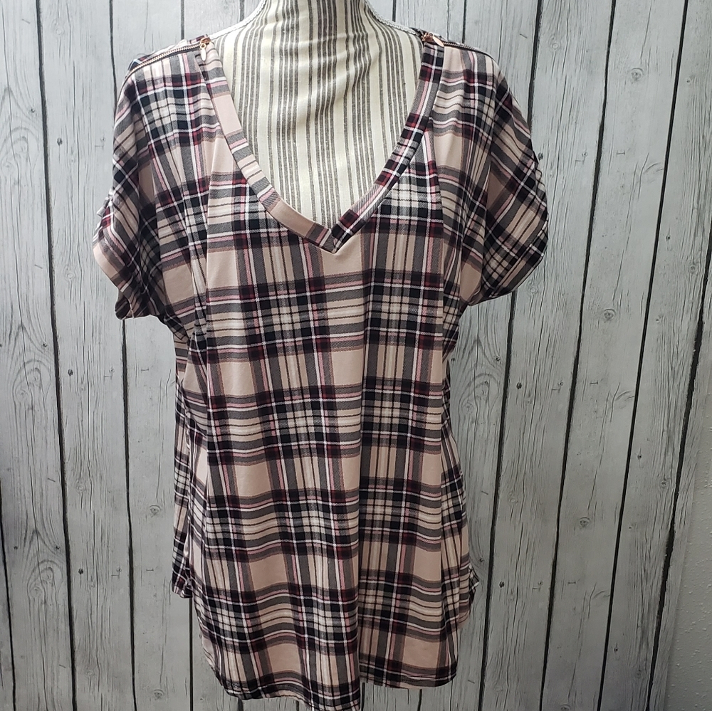 BAE CITY Pullover V-Neck Plaid Blouse, Size 3X